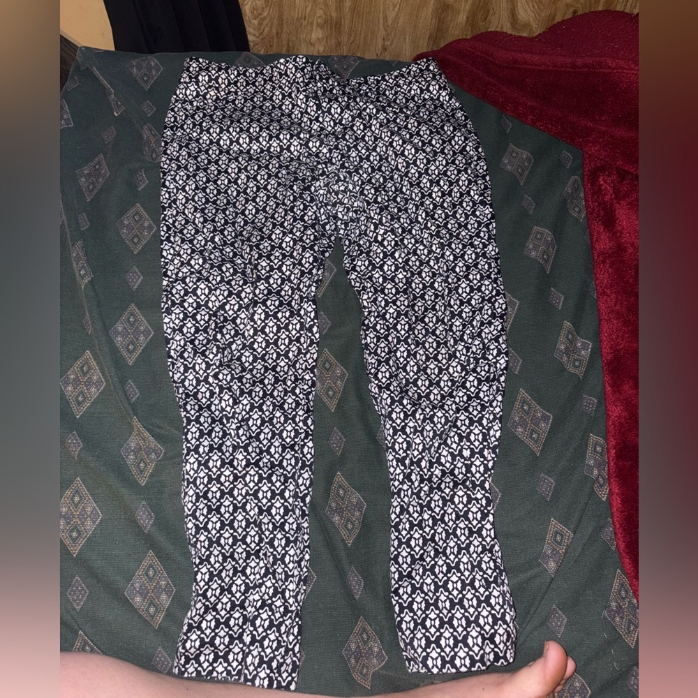 Crosby Black and White Geometric Pants